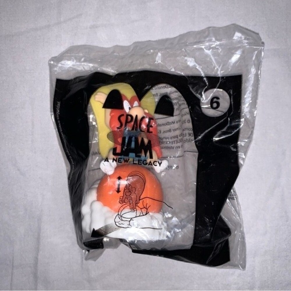 2020 SPACE JAM NEW LEGACY, Toy #6 YOSEMITE SAM McDonald's Happy Meal Collectible